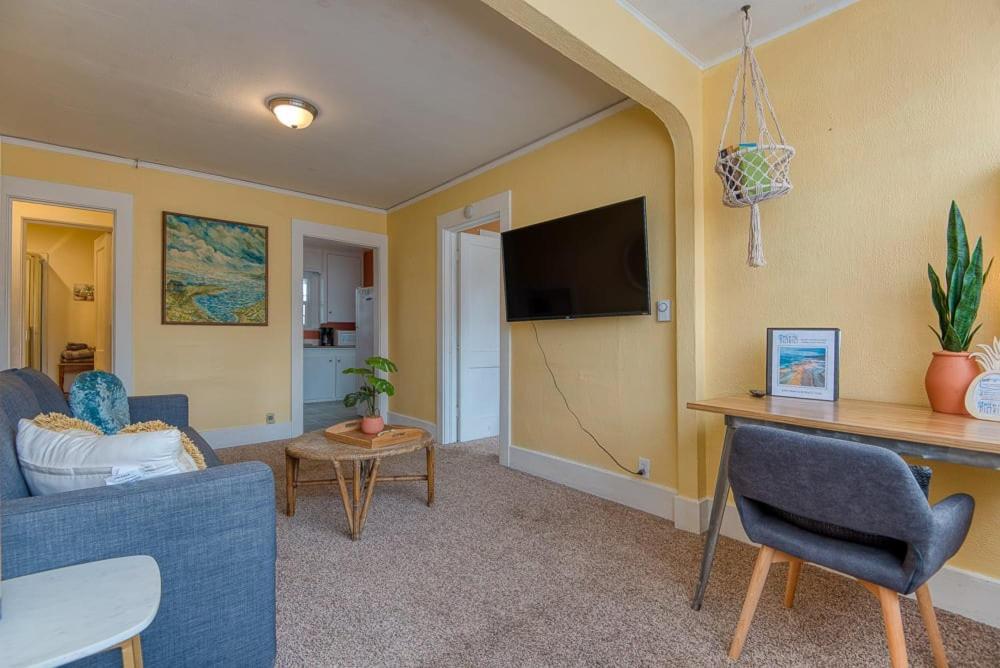 קוס ביי #Stayinmydistrict Heritage House Apt מראה חיצוני תמונה
